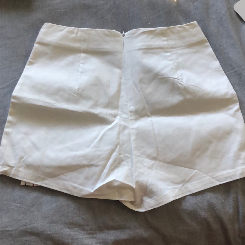 Off white patterned skort - Picture 2 of 3